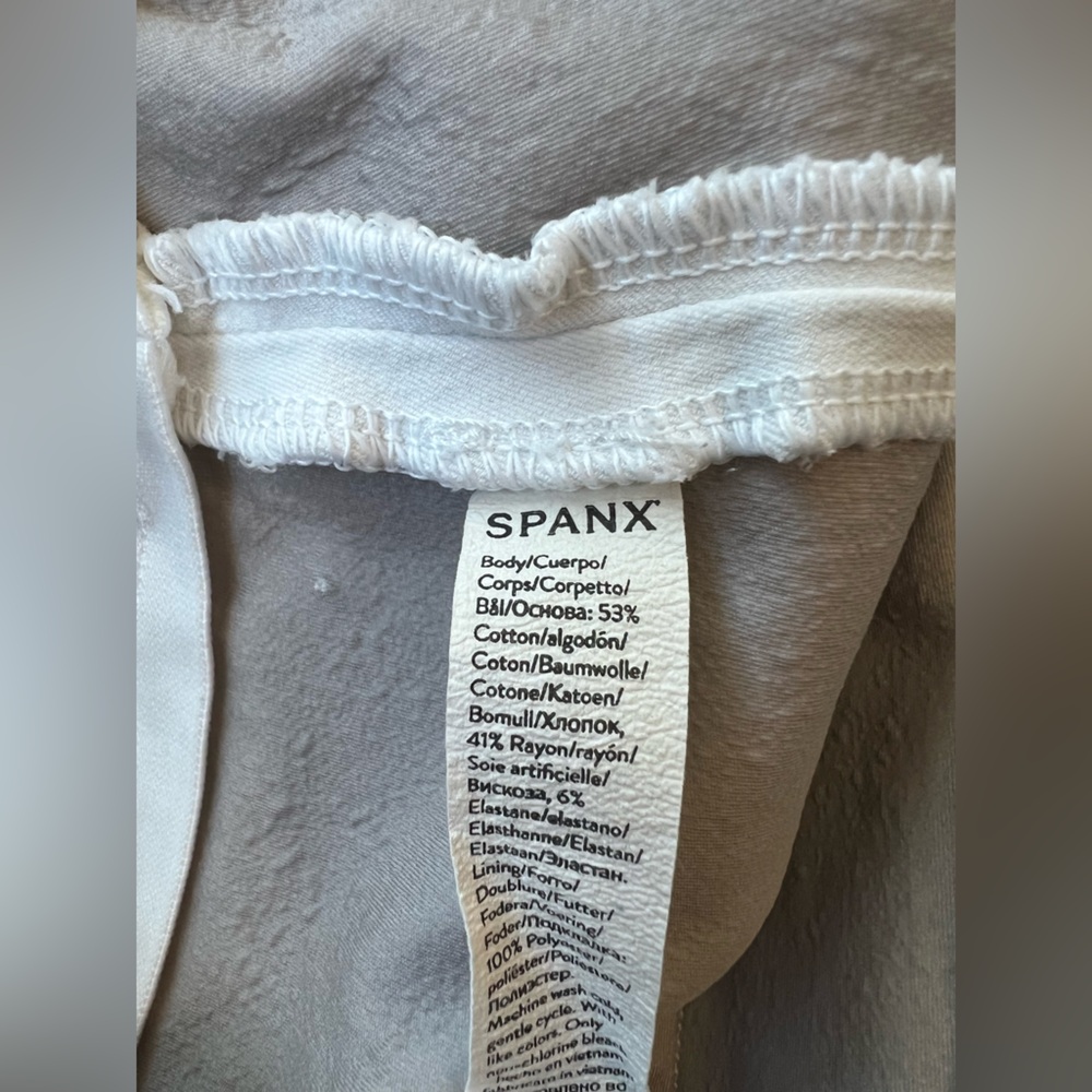 SPANX High-Waist Sculpting Shorts in White❤️LOWEST PRICE FIRM❤️ - Picture 9 of 13